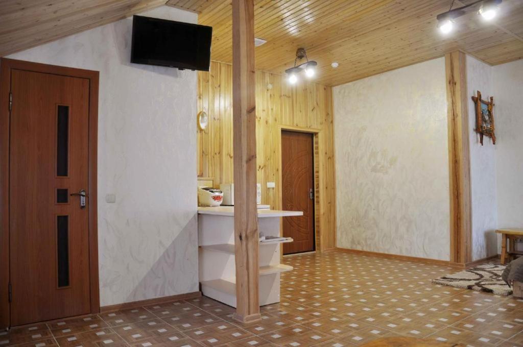 Mini-Hotel Yandrusi Kamianets-Podilsky Extérieur photo